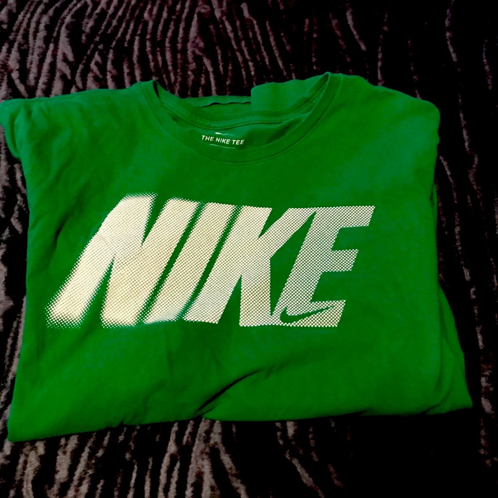 Nike long sleeve t-shirt